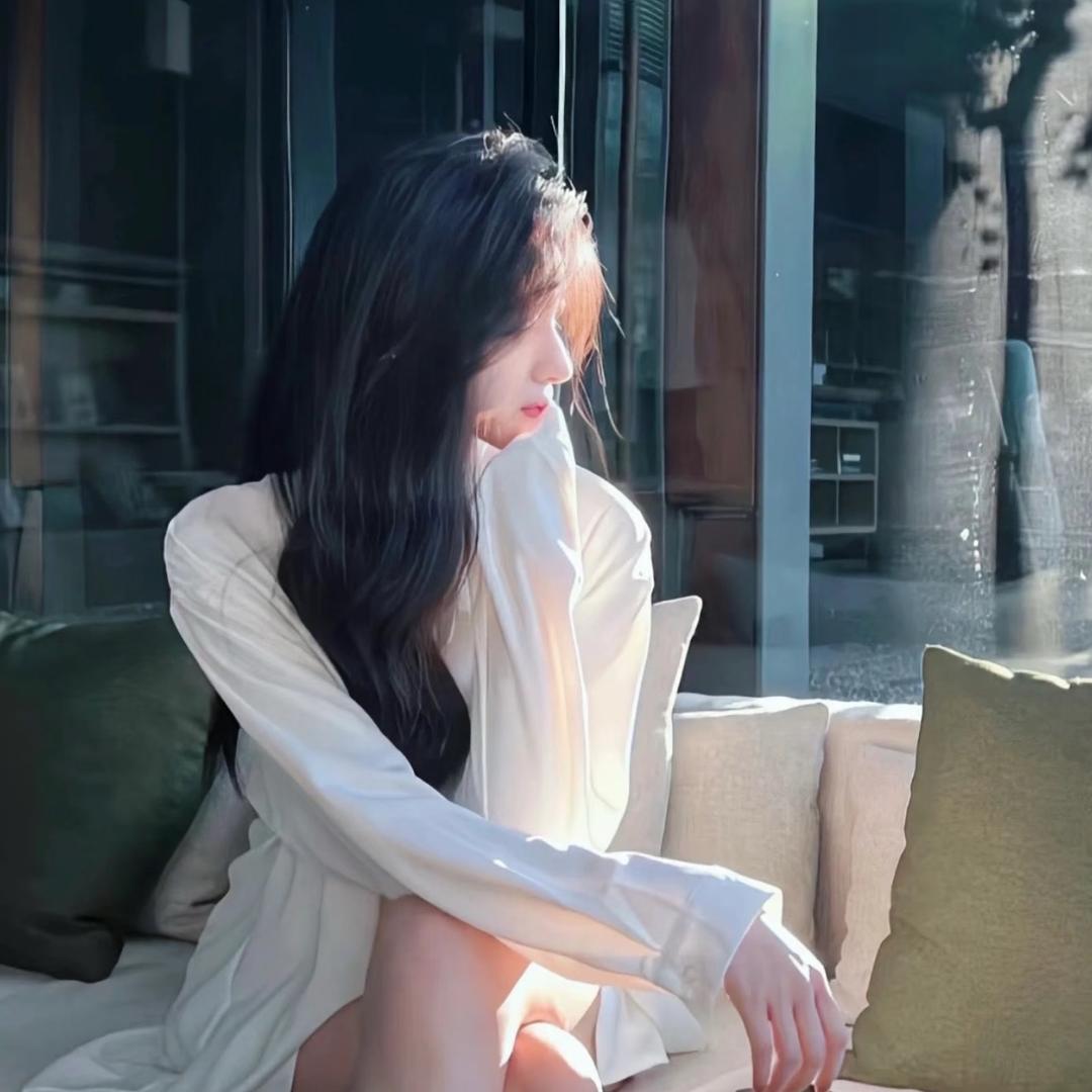 爱吃全鸡配汉堡🍔