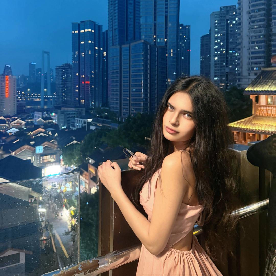 Veronica（安新悦）