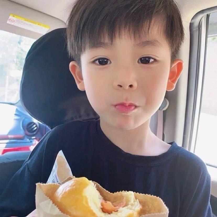 那个灿