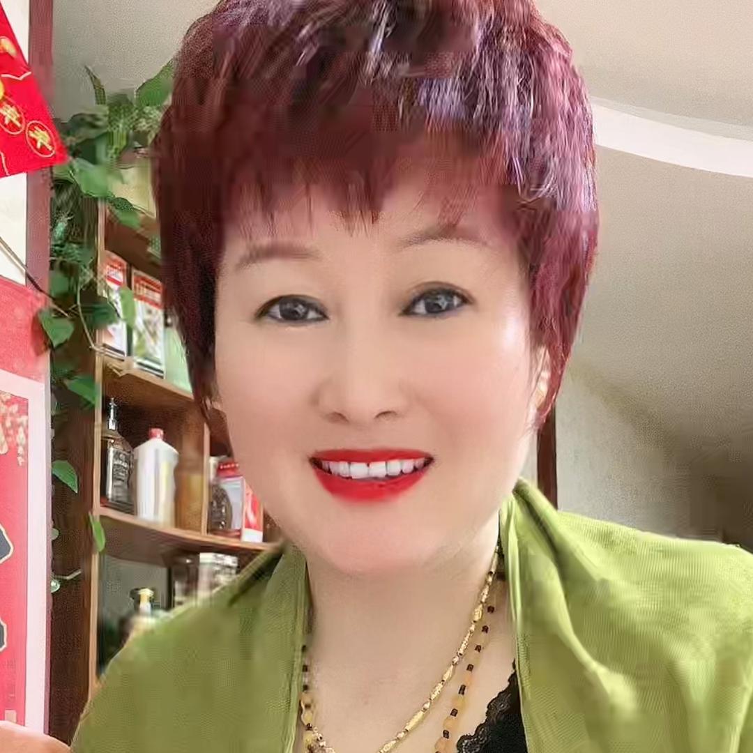 莲莲《晚九点以后直播》