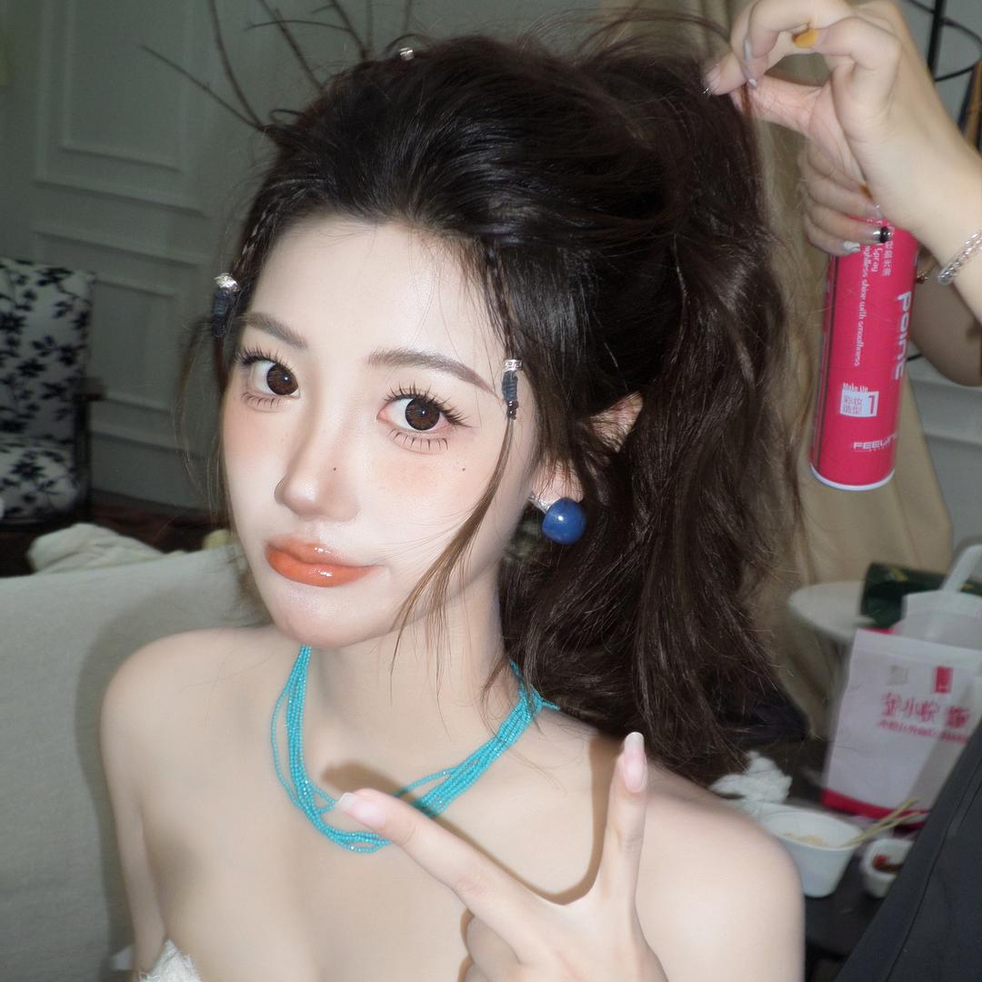 菜菜子-