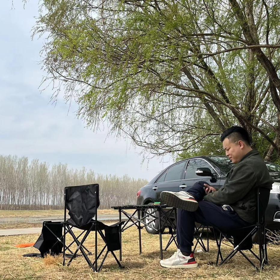 钟麟的朋友。