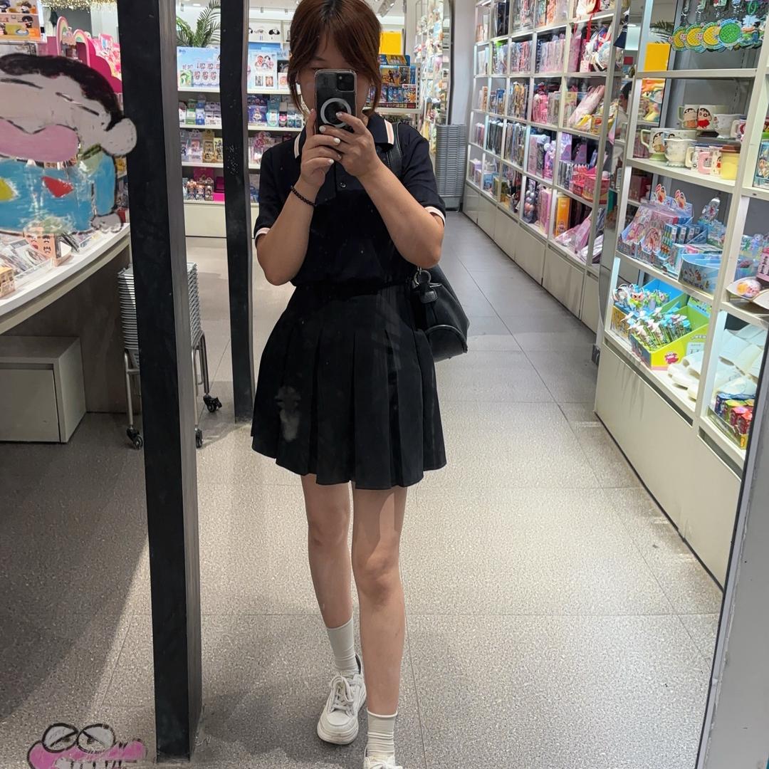 杰尼威尼浠水步行街1 店- 罗静