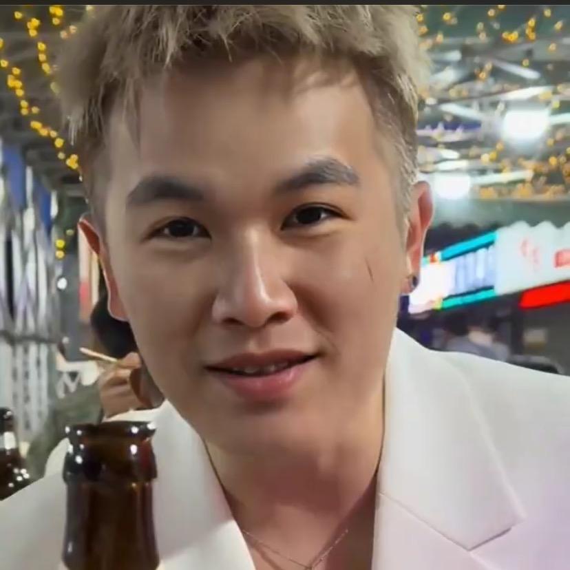 🇨🇳赶໌ᮨ路🚬人🍶