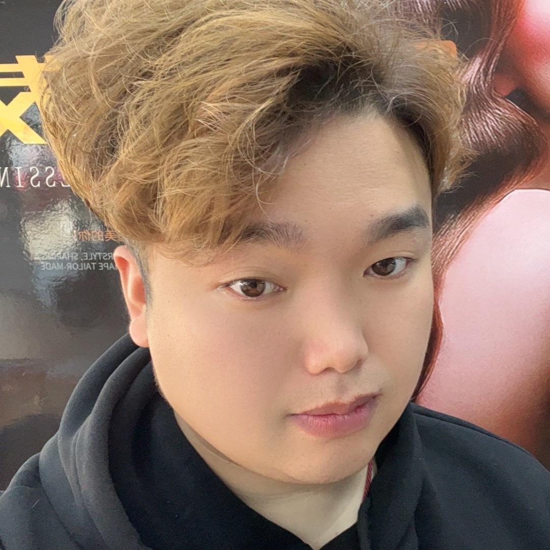 前港领尚减龄发型设计