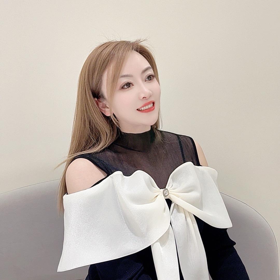商城佧茜文品牌女装主理人
