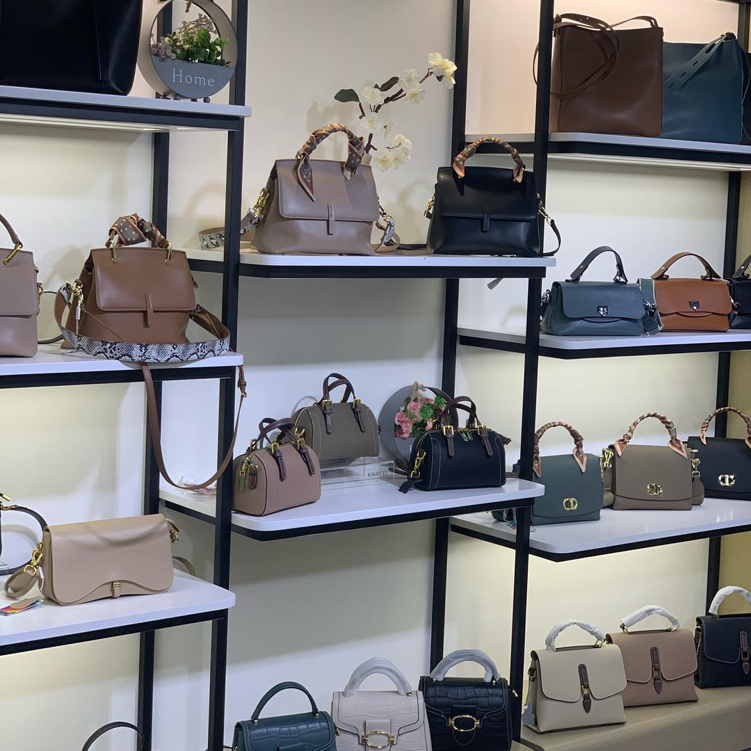 牛牛女包工厂店