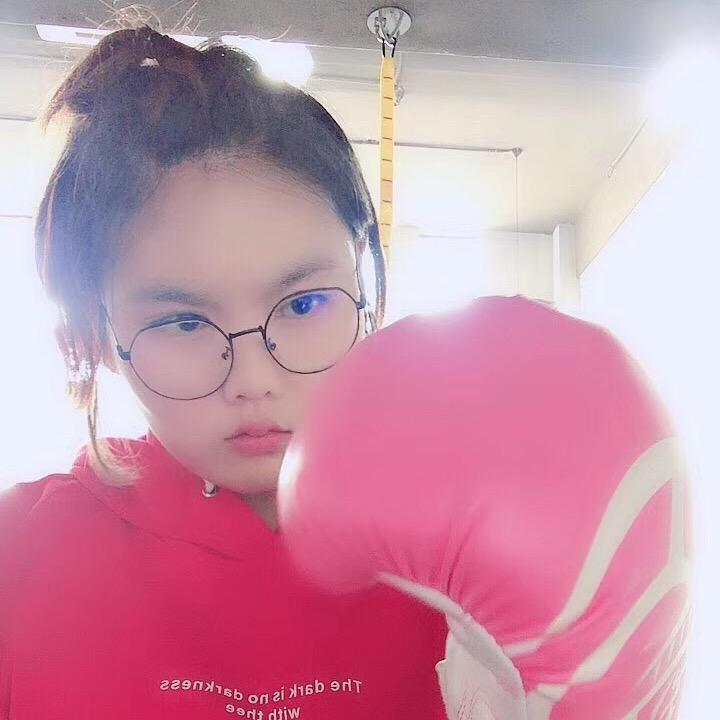 是青青吧！