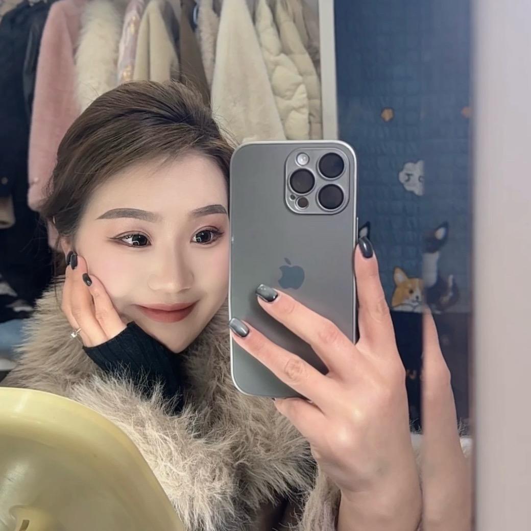 别嘲笑我的双下巴了