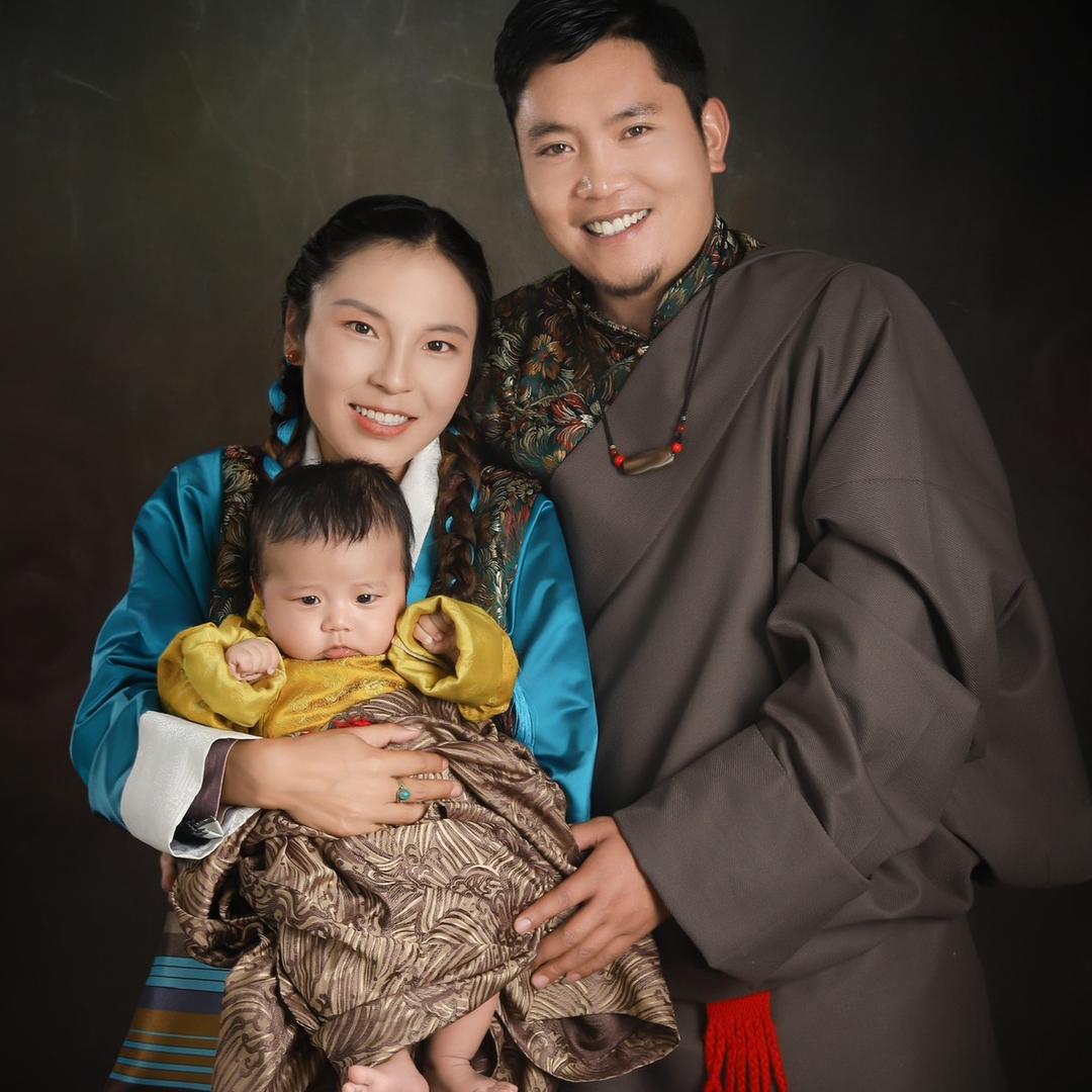 山南和昌都小夫妻