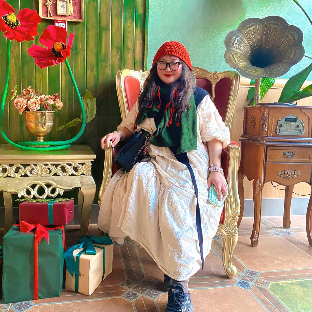 画画的丸子头蛙蛙潮玩