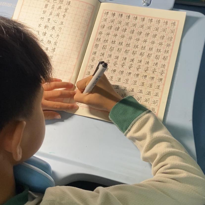 睿睿同学(三年级）