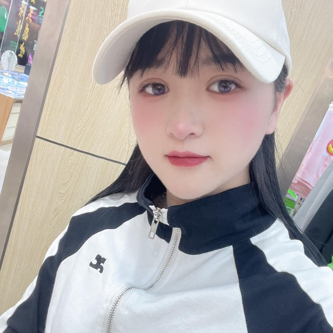 念念不王💫