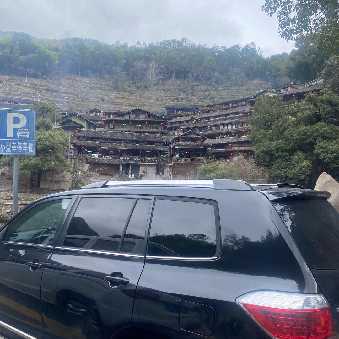 绵秀山河