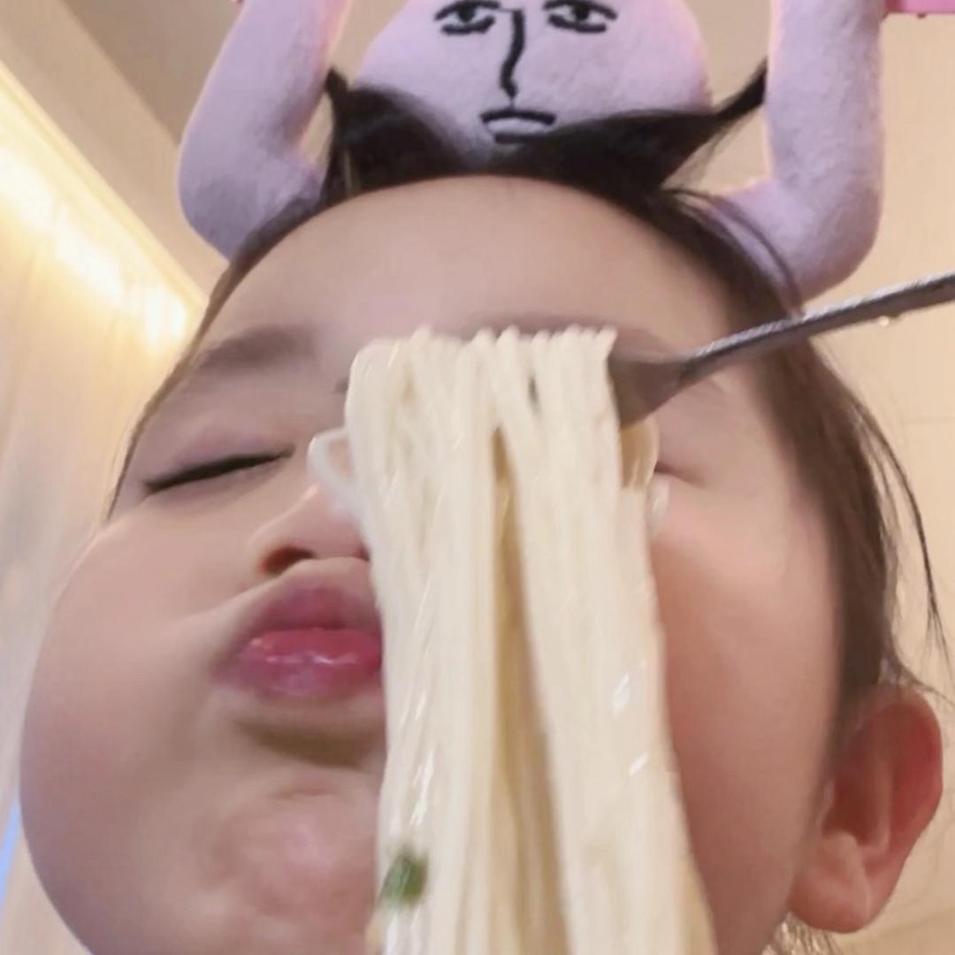 宇宙超级无敌母暴龙被超人打飞咯🦸