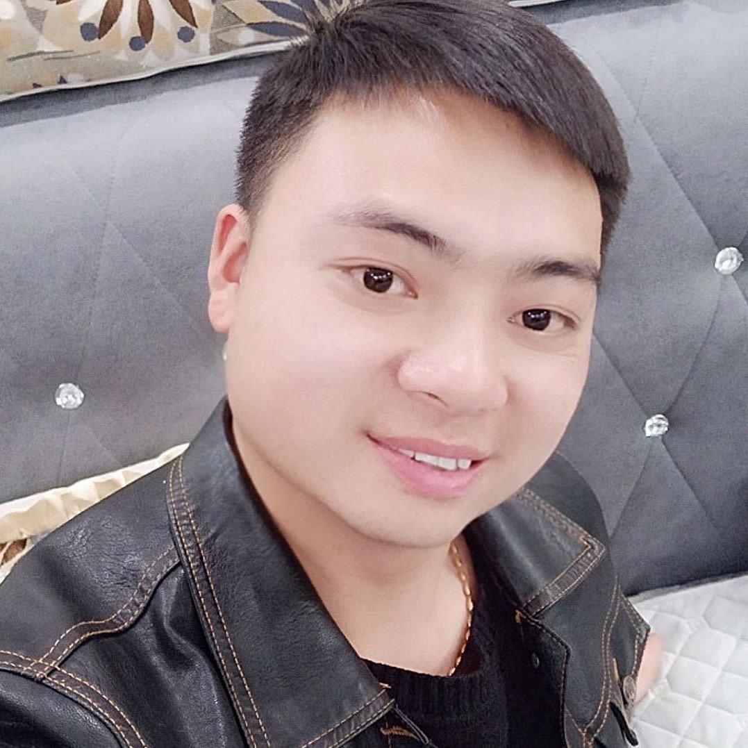 小陈爱跳舞-穿着西装