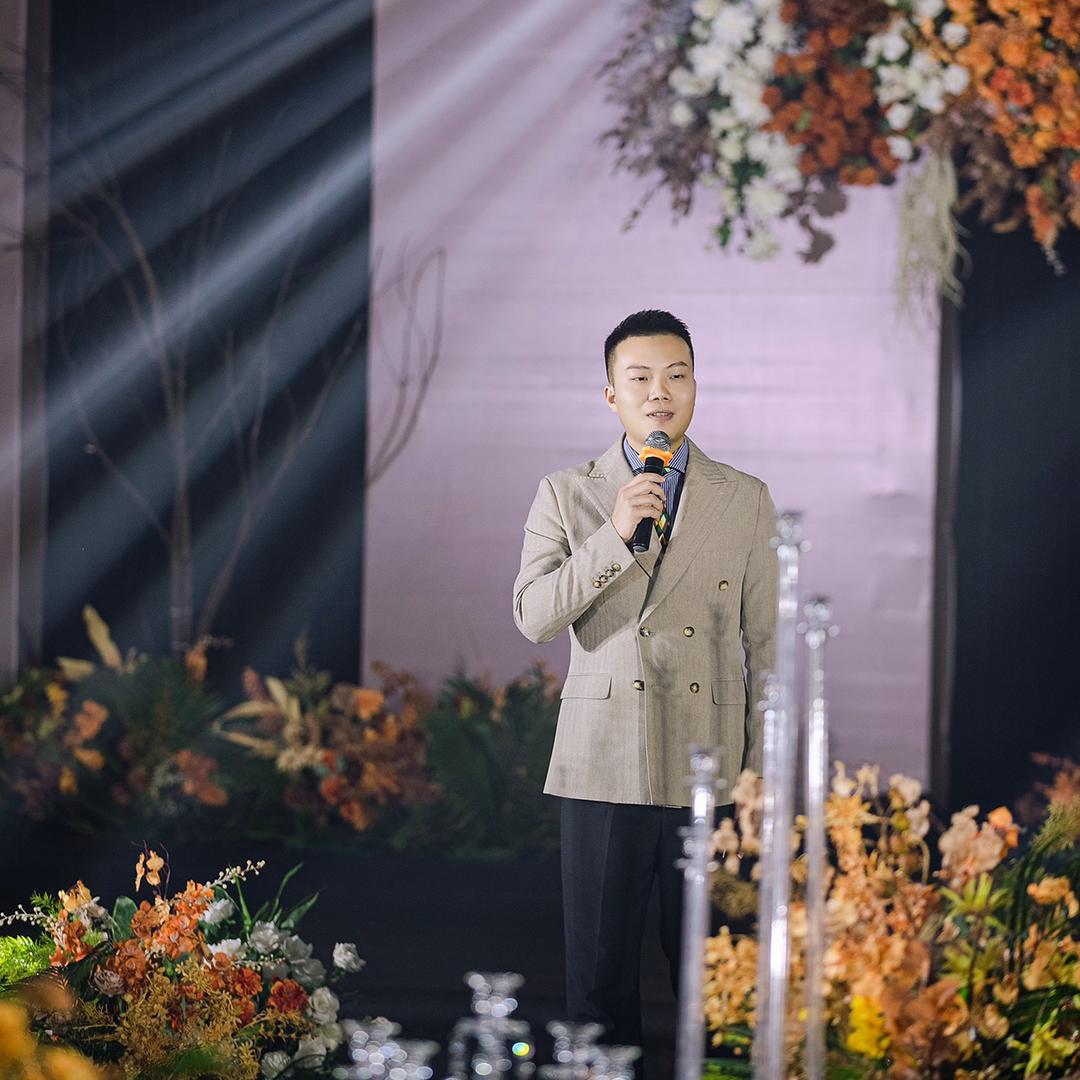 朱辉·婚礼服务