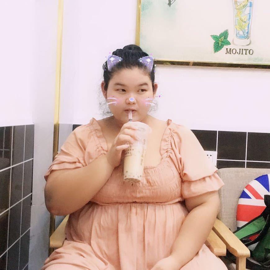 覃小芳（小号直播）