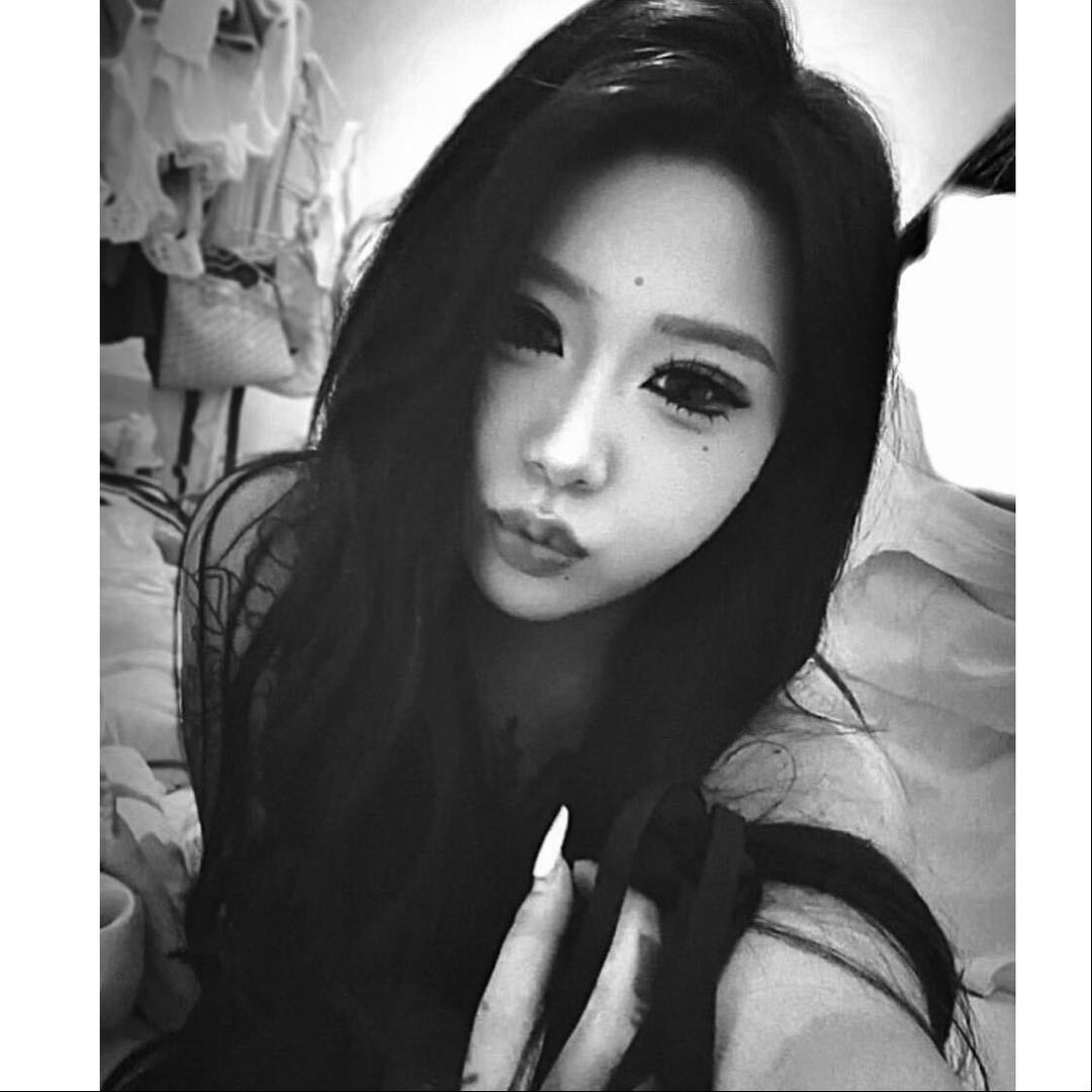 王鑫姐姐