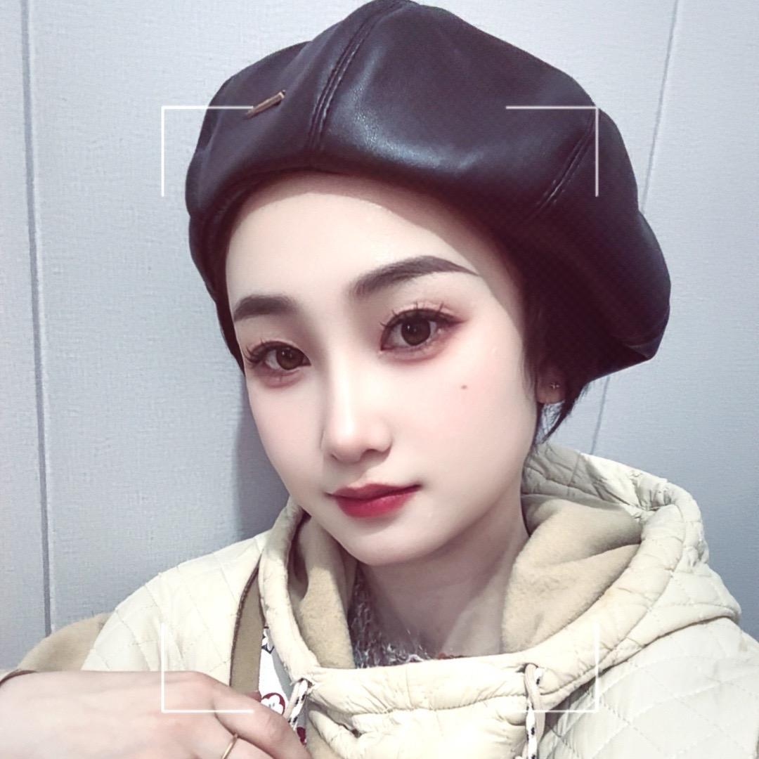 化妆造型师莉莉