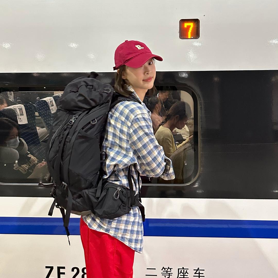 李玢玢