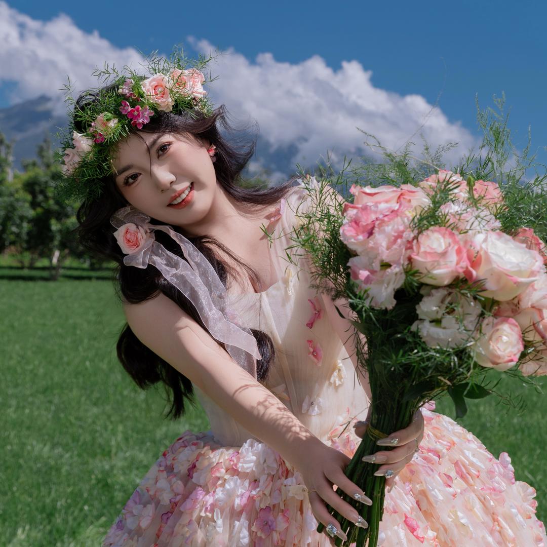 小猫咪梦想在夏天数绵羊