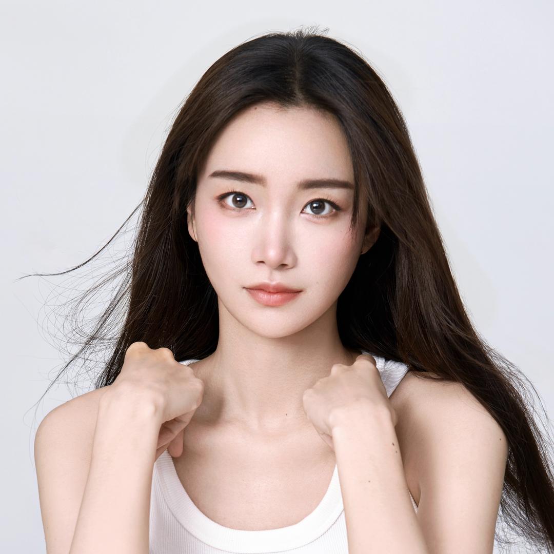 赵菲
