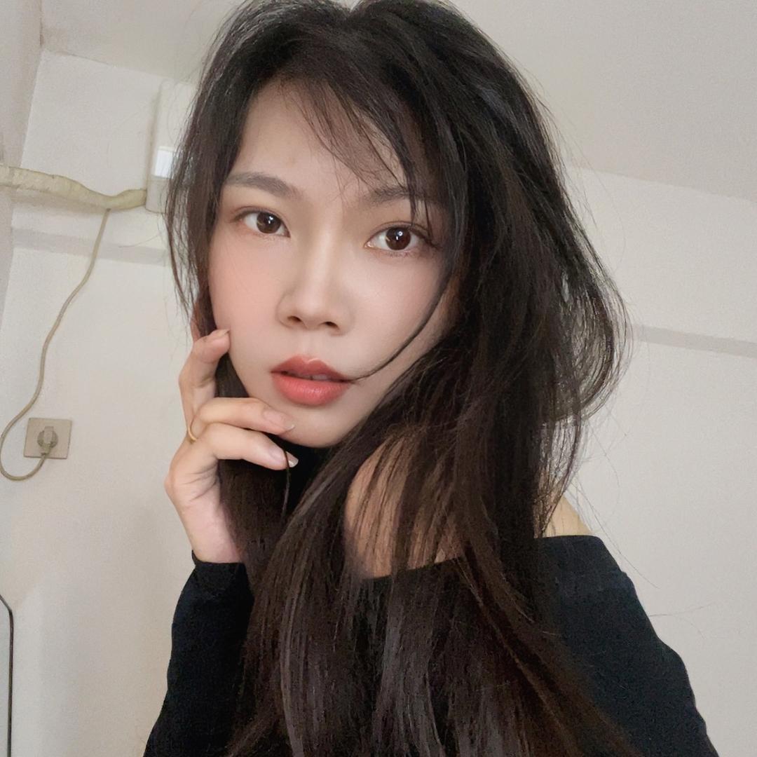 Ms. 黄💋