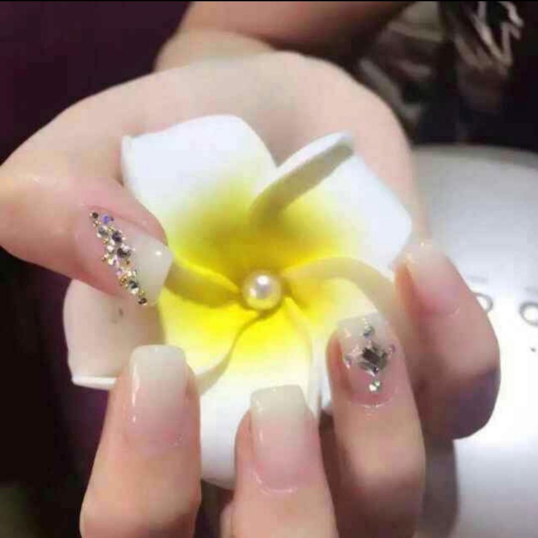 微山县夏镇艺施美睫美甲会馆