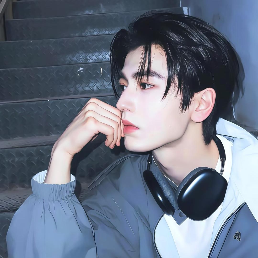 𝑬𝑨𝑺𝑻-默✨