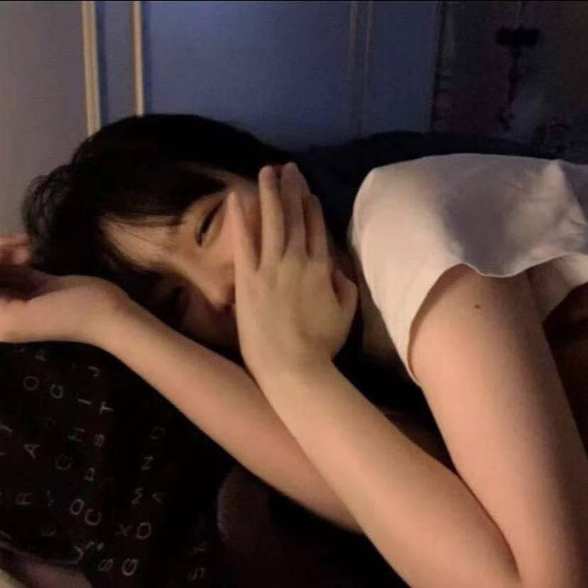 满满.
