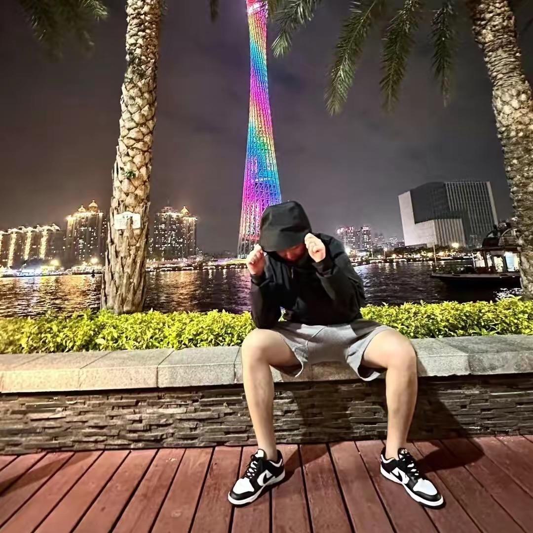 钱库蒙娜丽莎瓷砖店，杨子