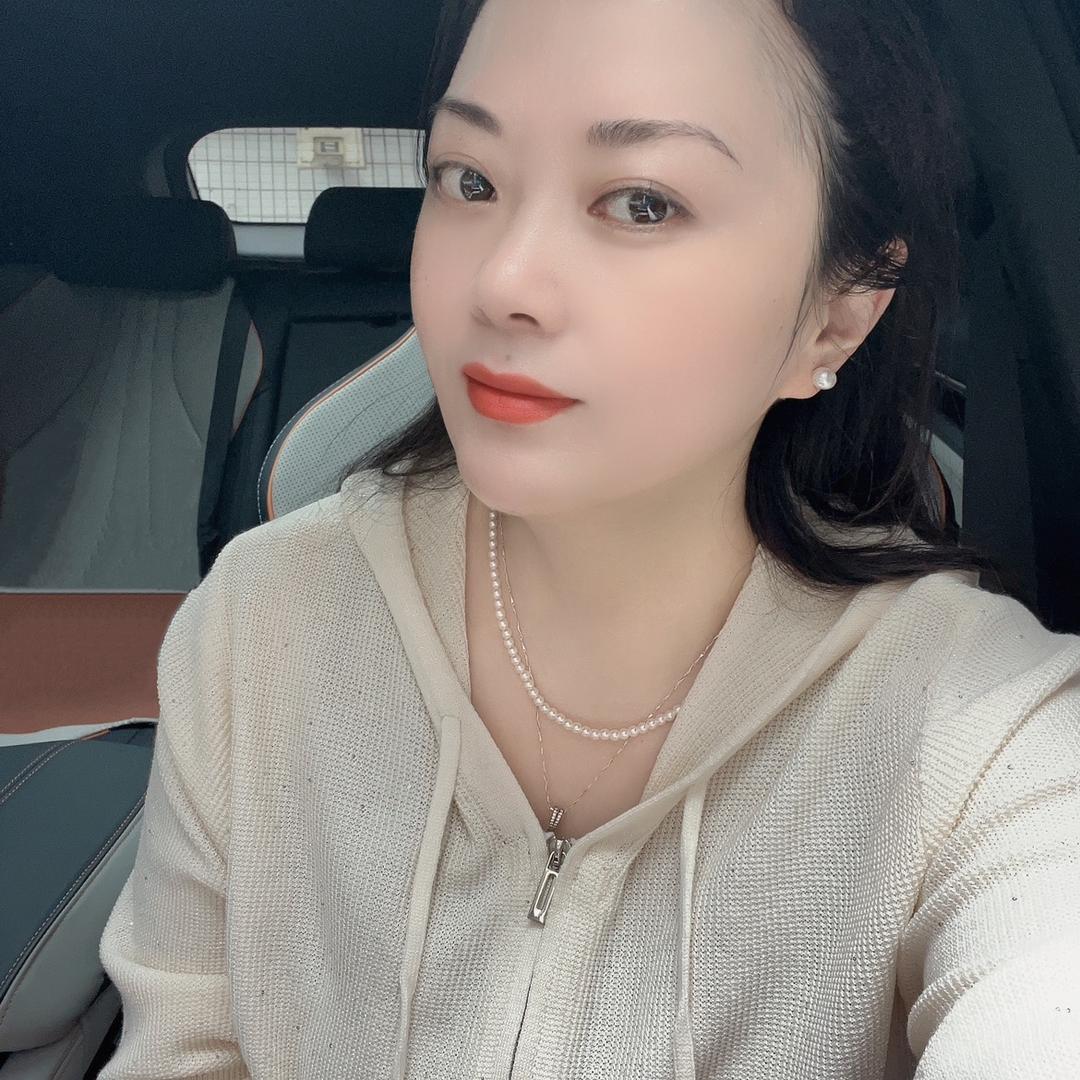 红梅·伊菲女装