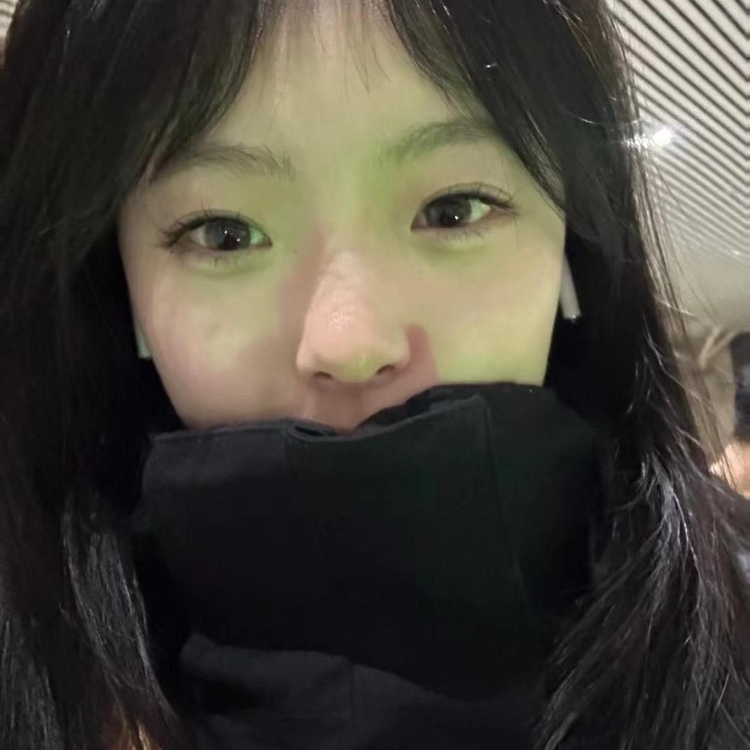 歪歪扭扭的董父头像