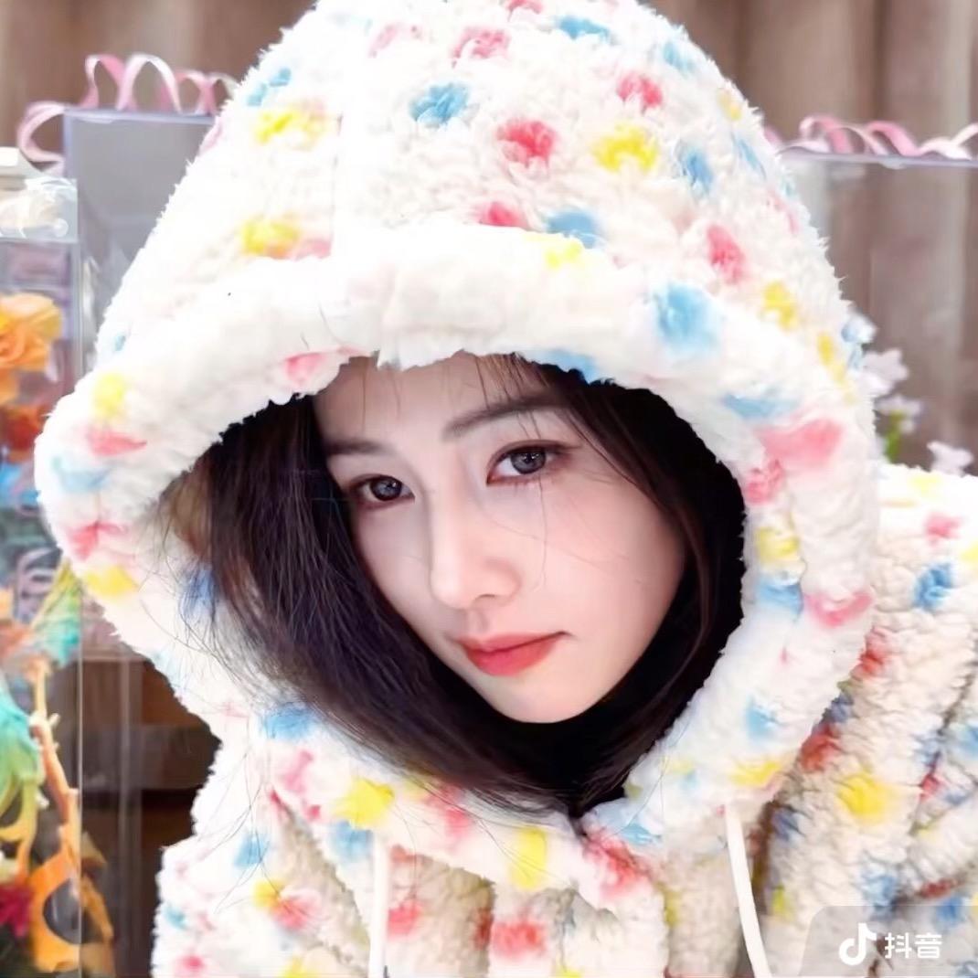 白梦妍夏日菠萝冰🌻《强哥影视君译家人》