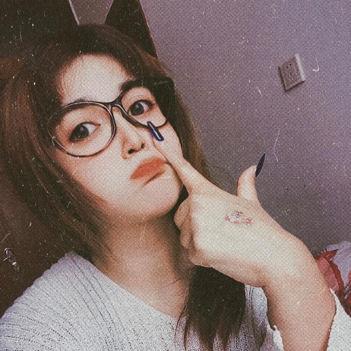 发呆的小绵羊☁️⁸⁰⁵