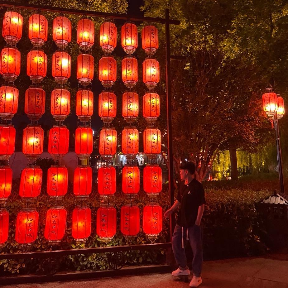 汝阳沐光酒吧小蔡