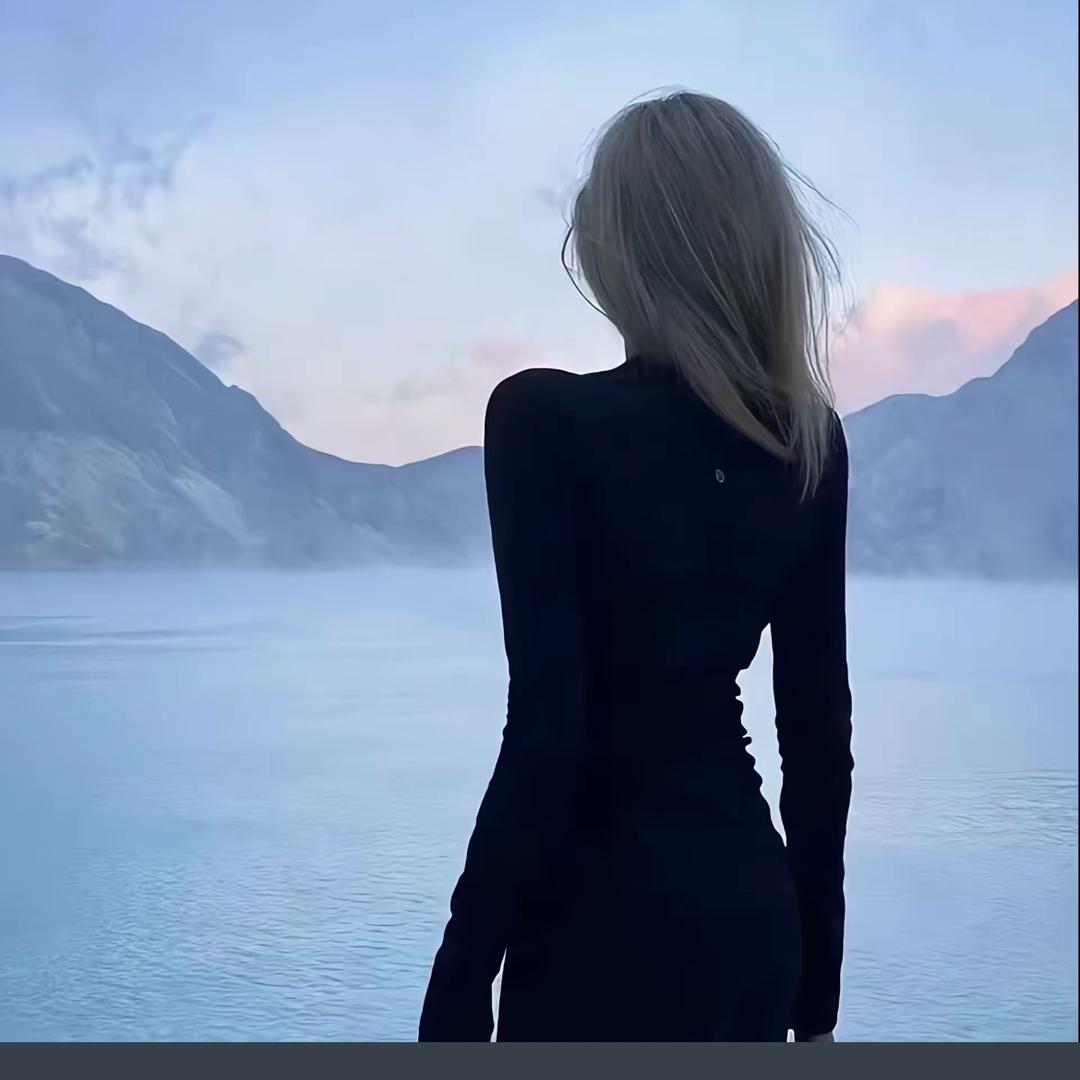 @温妤.
