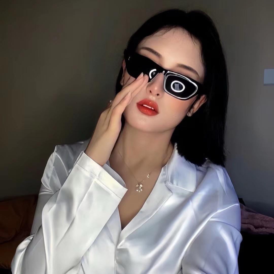 就是小不点呀.