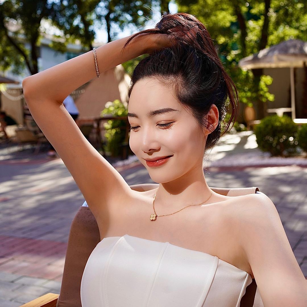 杨嚒嚒
