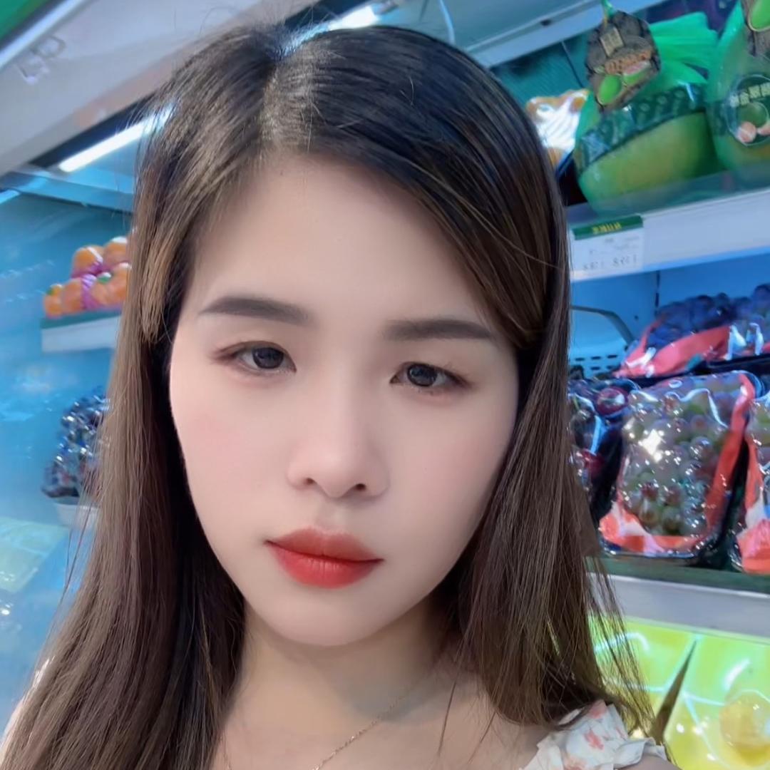 小莫菇🌈🌈💫