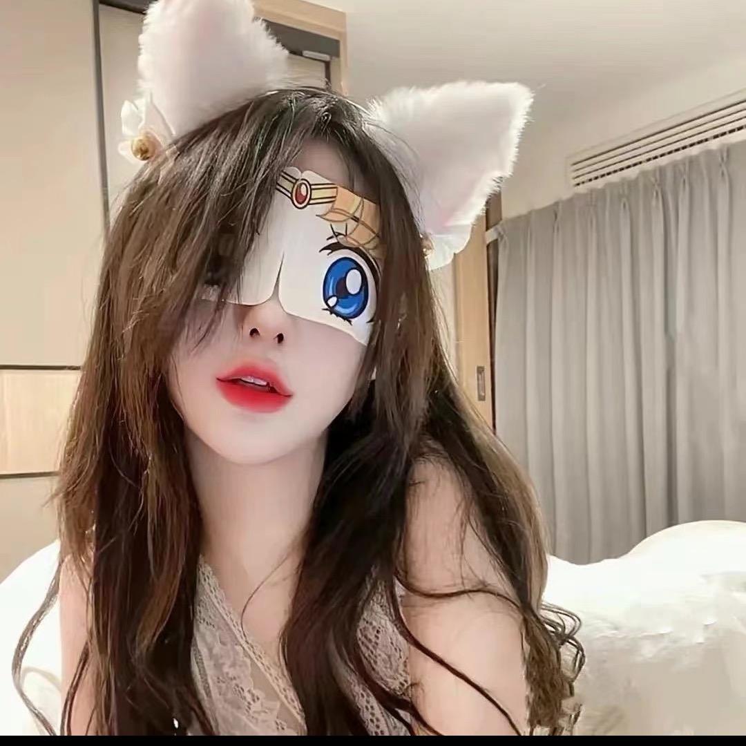 🌸 許 小 姐