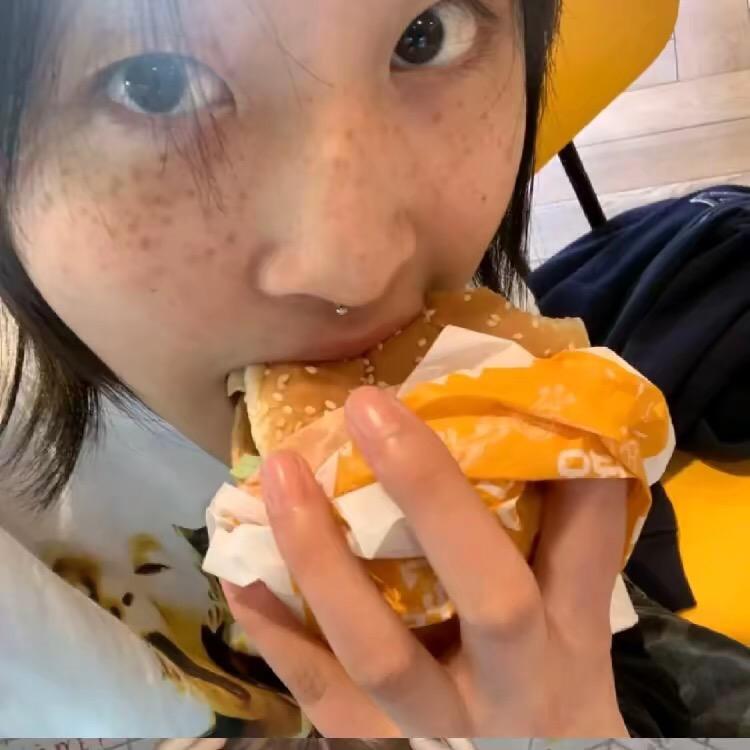 才下课就见面了