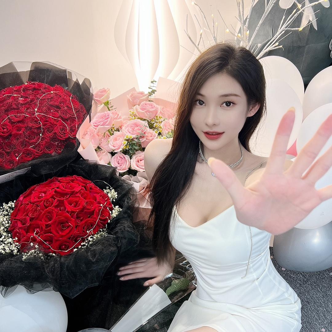 爱笑的莹莹