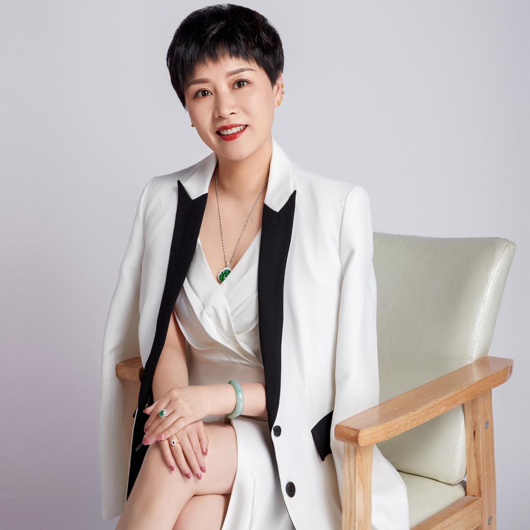 欧奢衣语女装主理人