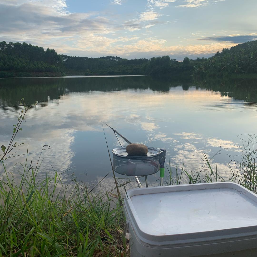 小薛     爱    钓鱼🎣