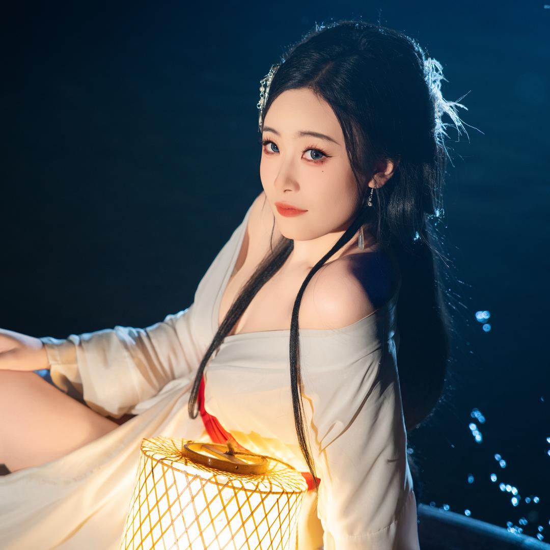 诗诗吖咪吖