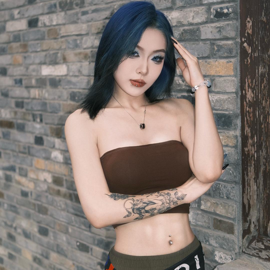 腊肠⁷¹¹🌋-ADD