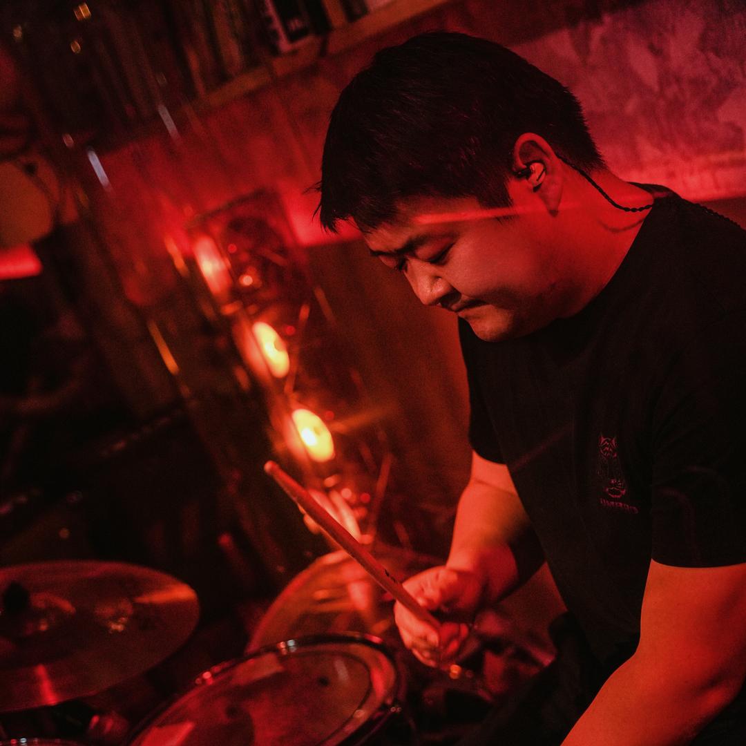 爱打鼓的张老师