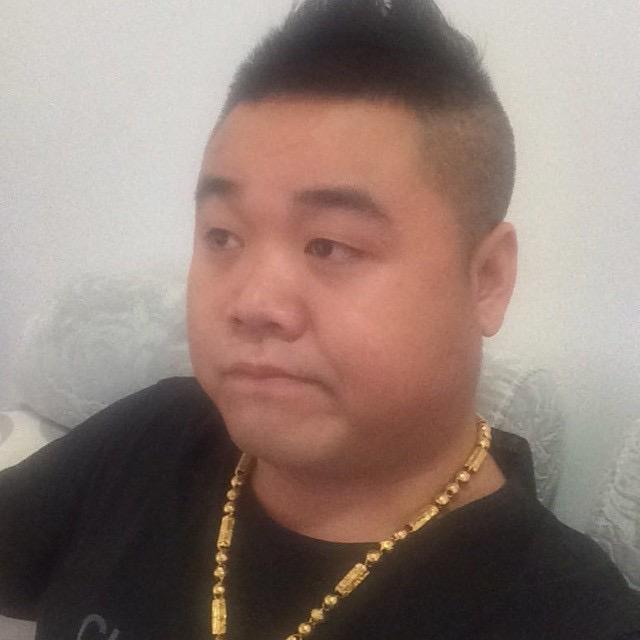 秦爱德
